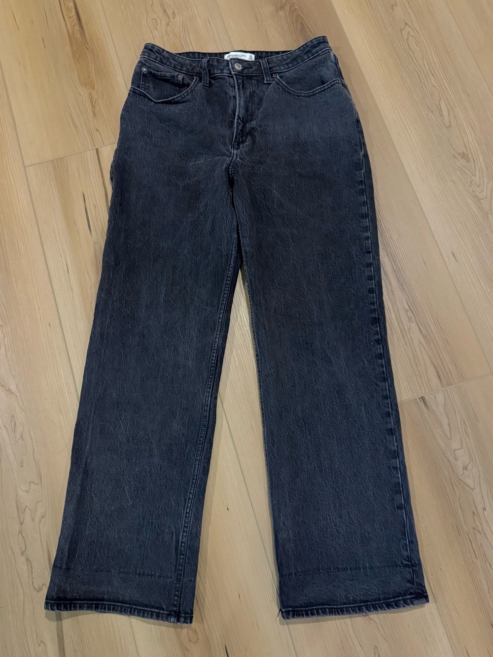 Abercrombie and fitch curve love 90’s high rise relaxed‎ jeans washed black 30 S